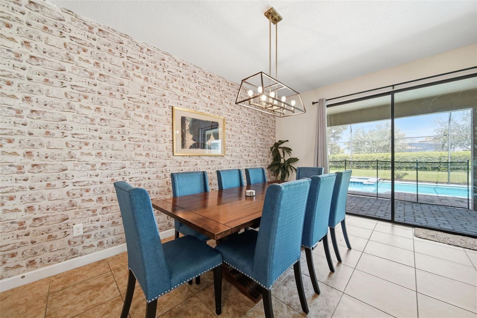 1416 MOON VALLEY DR