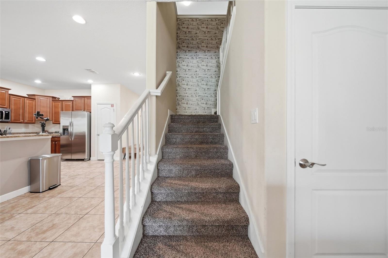 1416 MOON VALLEY DR