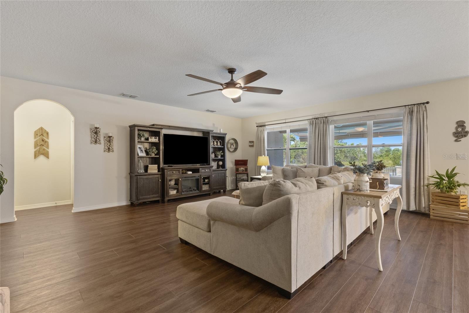 5759 MARSH LANDING DR