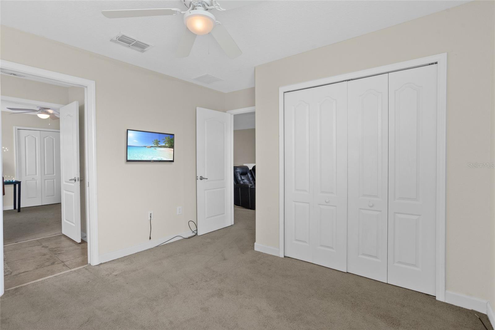 2287 VICTORIA DR