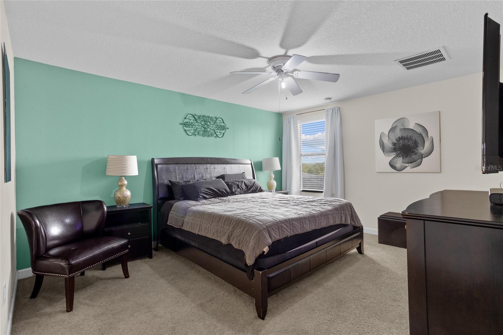 2287 VICTORIA DR