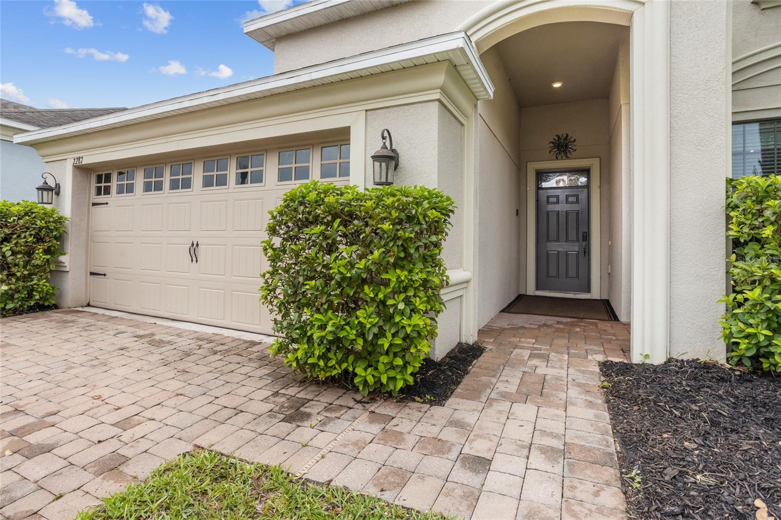 2287 VICTORIA DR