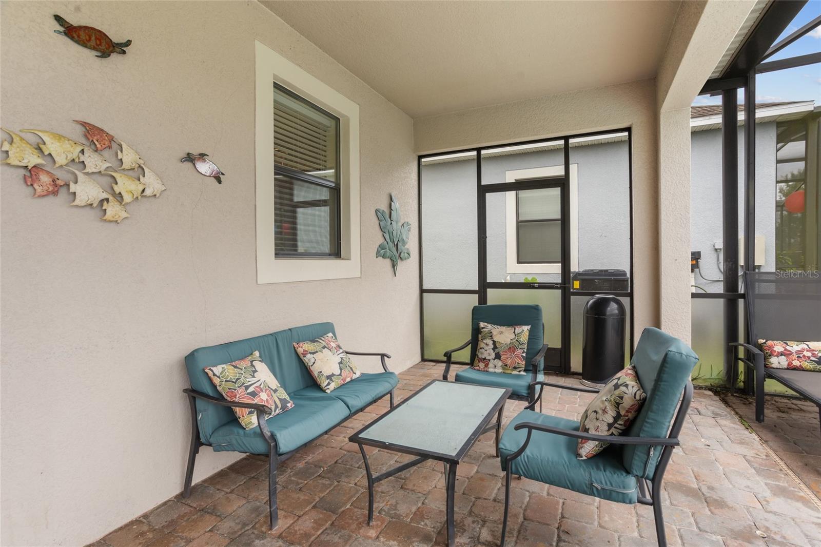 2287 VICTORIA DR