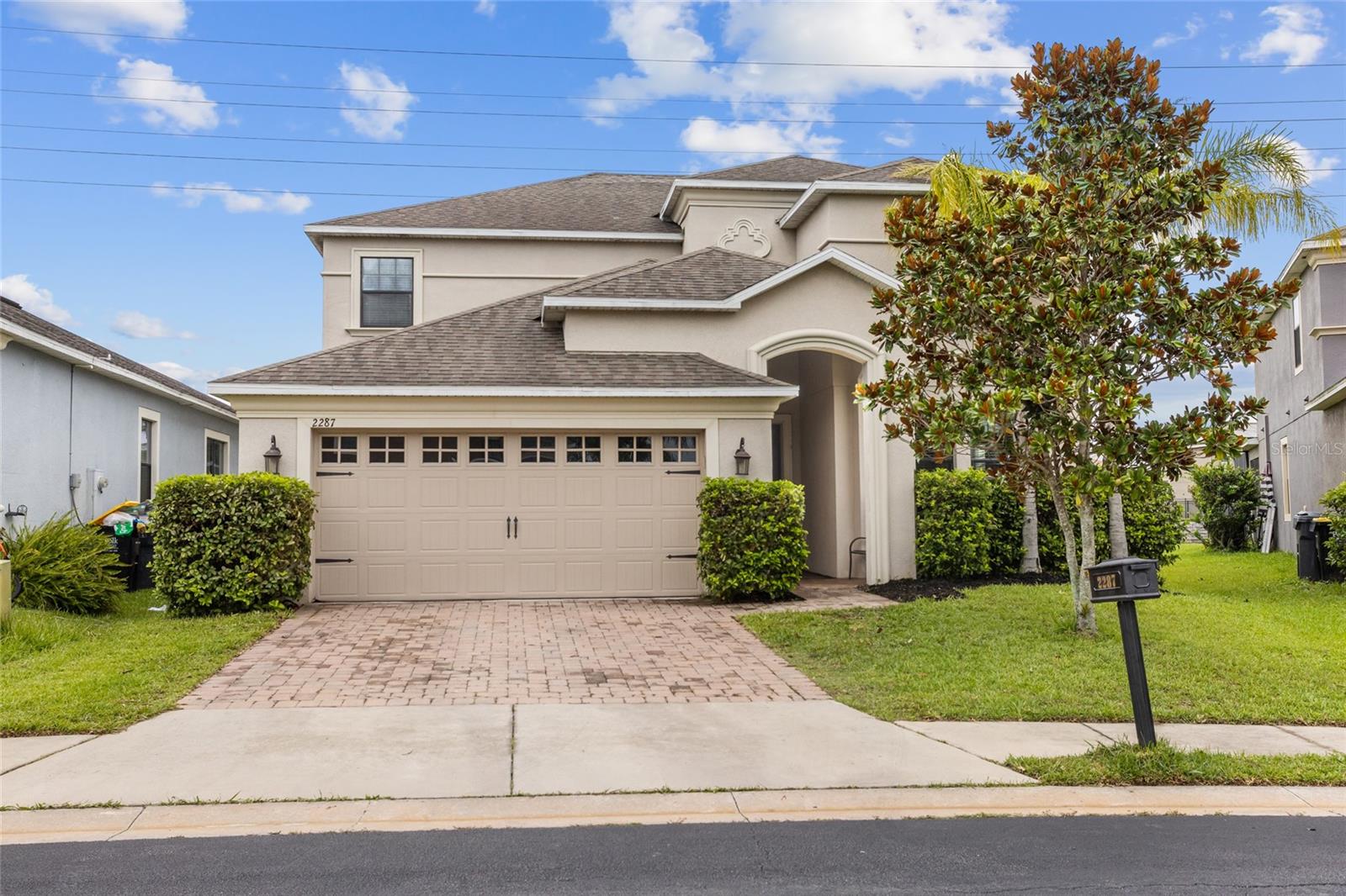 2287 VICTORIA DR