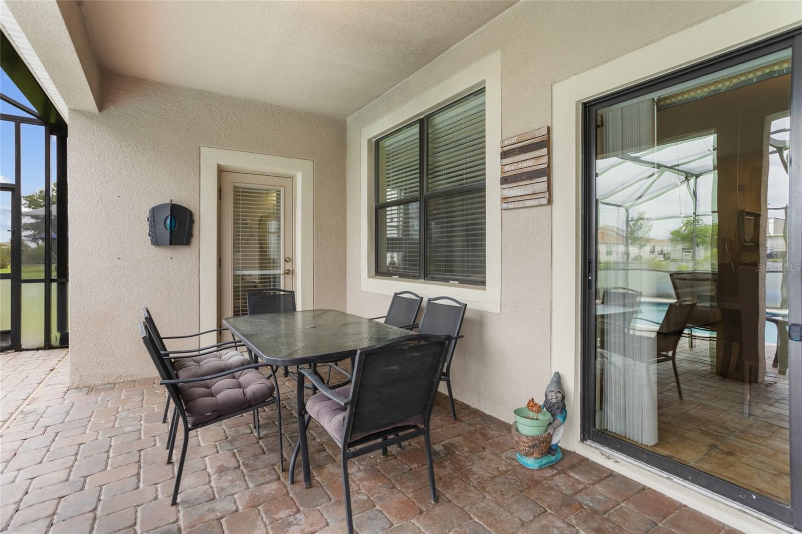 2287 VICTORIA DR