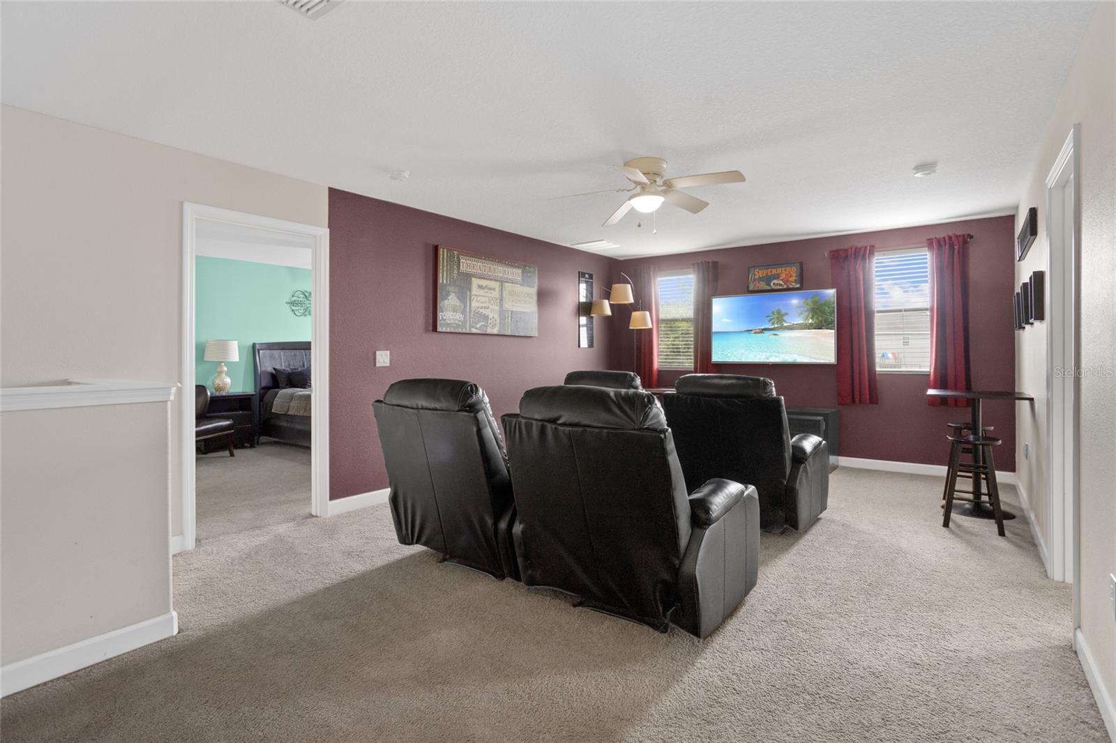 2287 VICTORIA DR