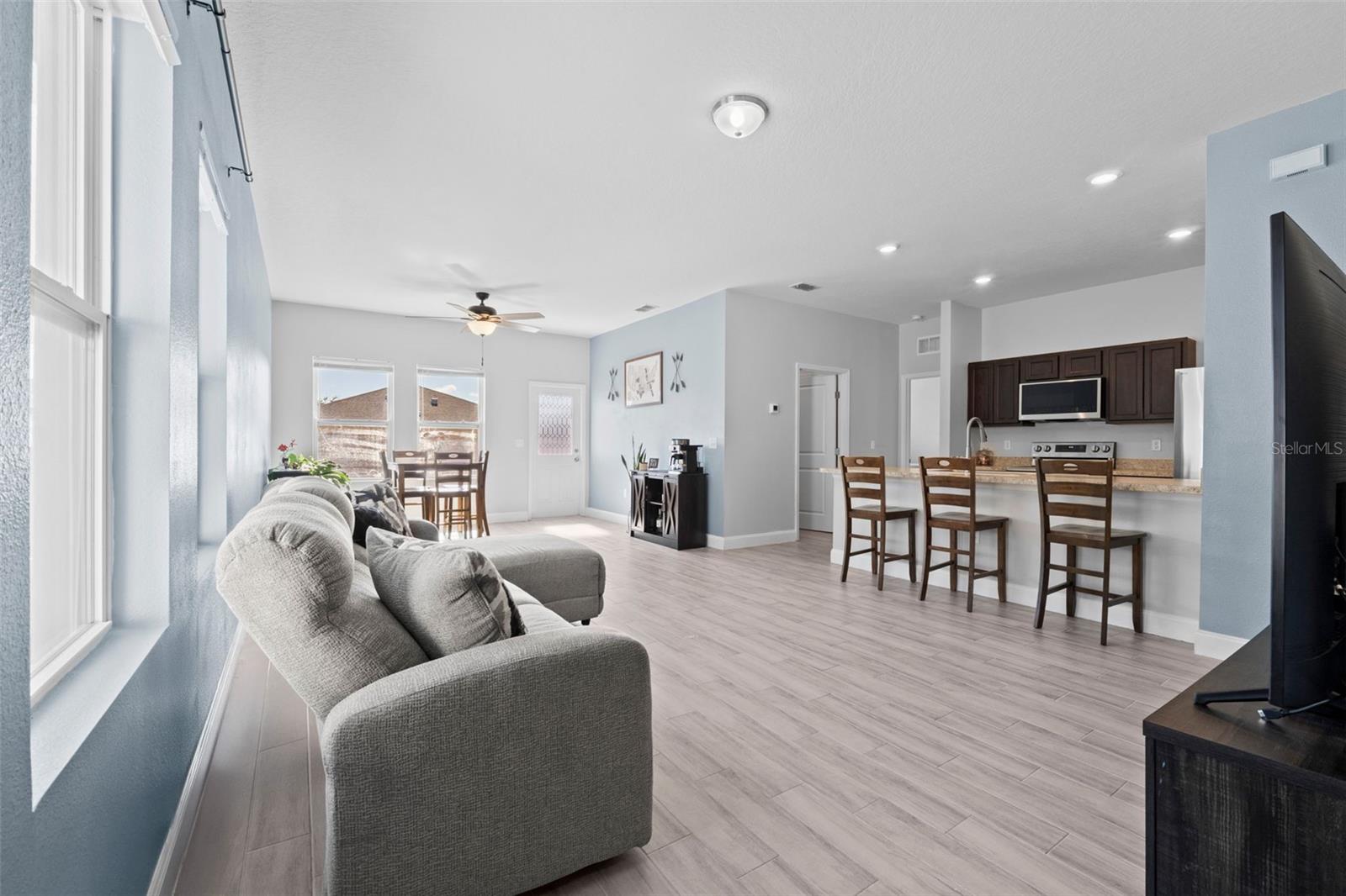 366 EAGLECREST DR