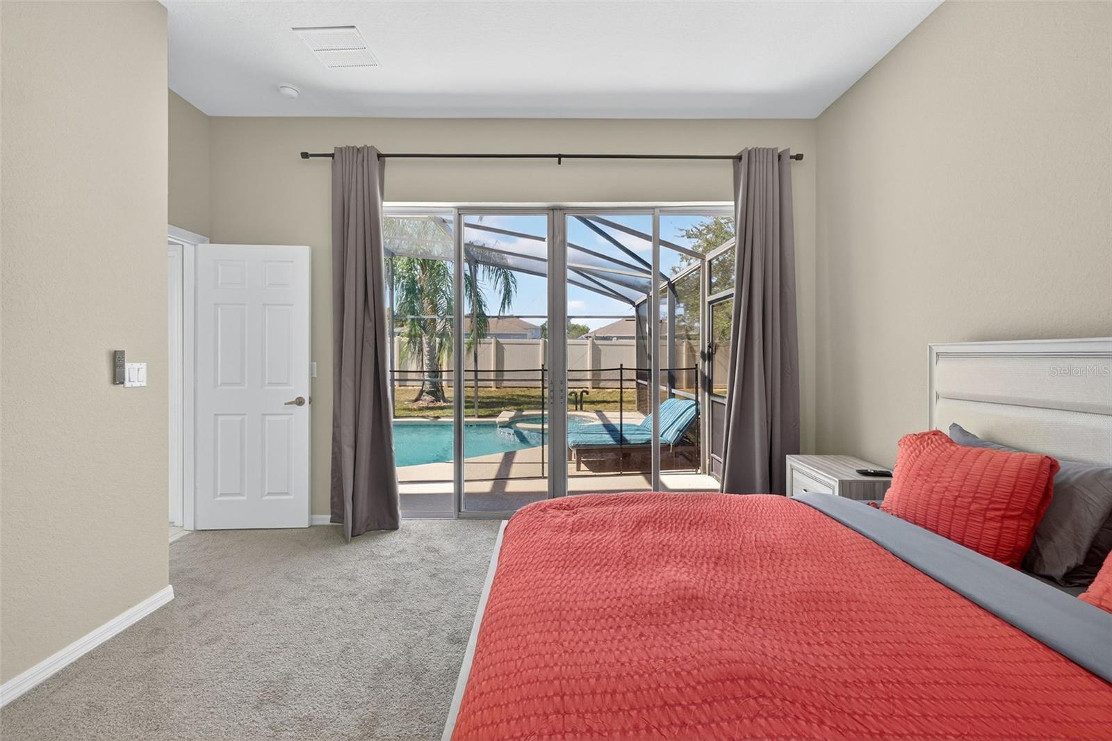 724 ANDALUSIA LOOP