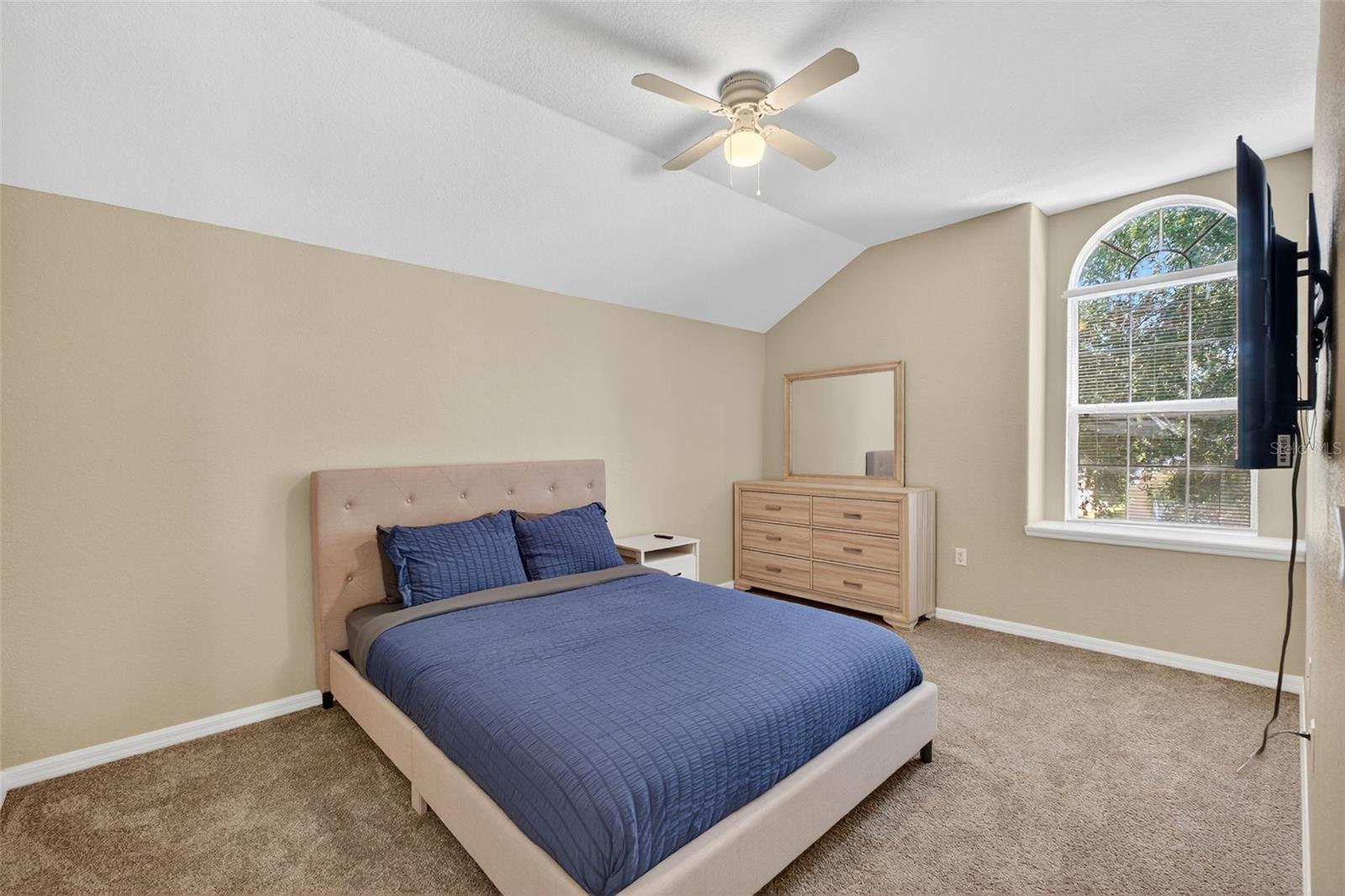 724 ANDALUSIA LOOP