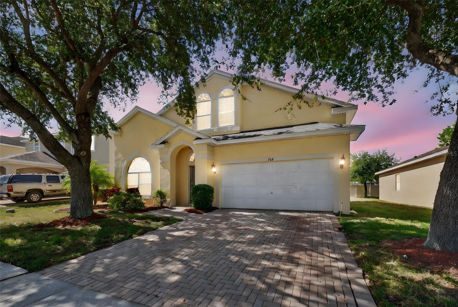 724 ANDALUSIA LOOP