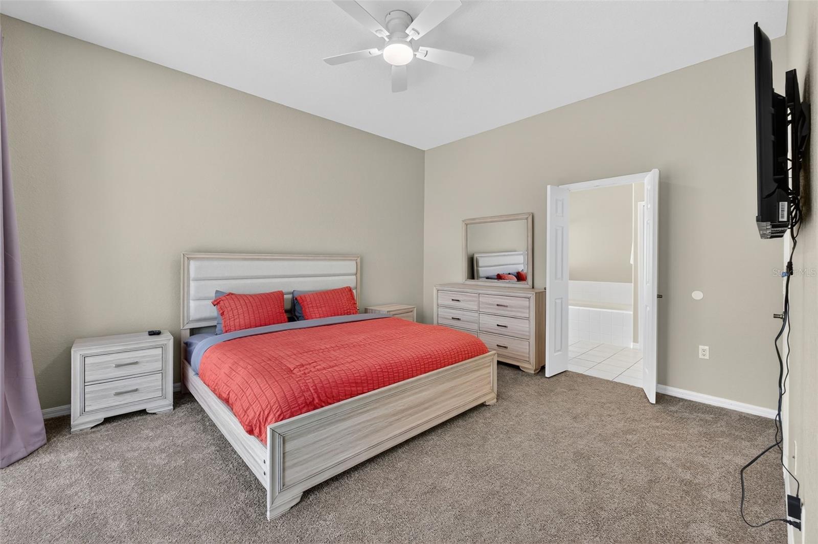 724 ANDALUSIA LOOP