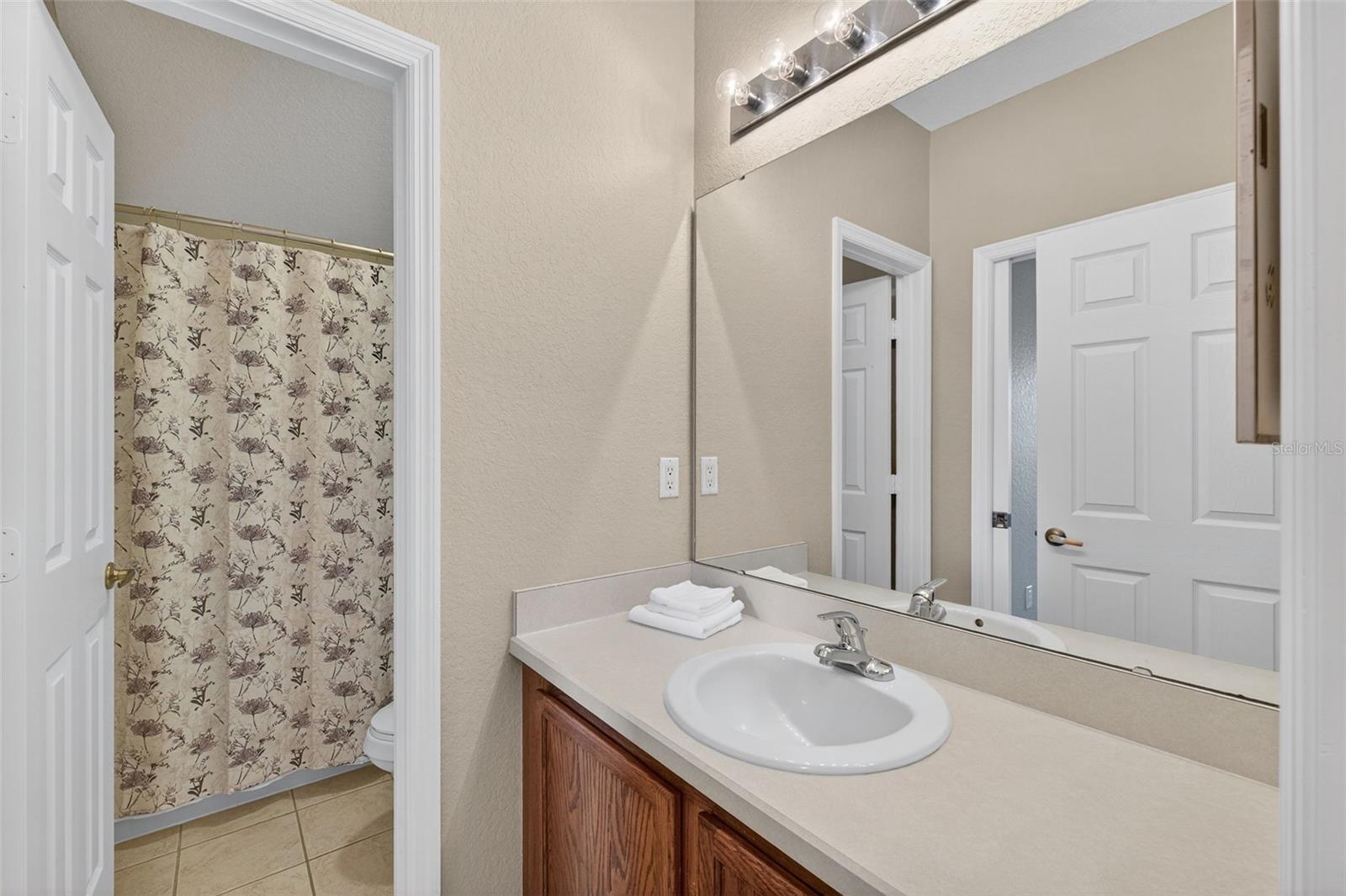 724 ANDALUSIA LOOP