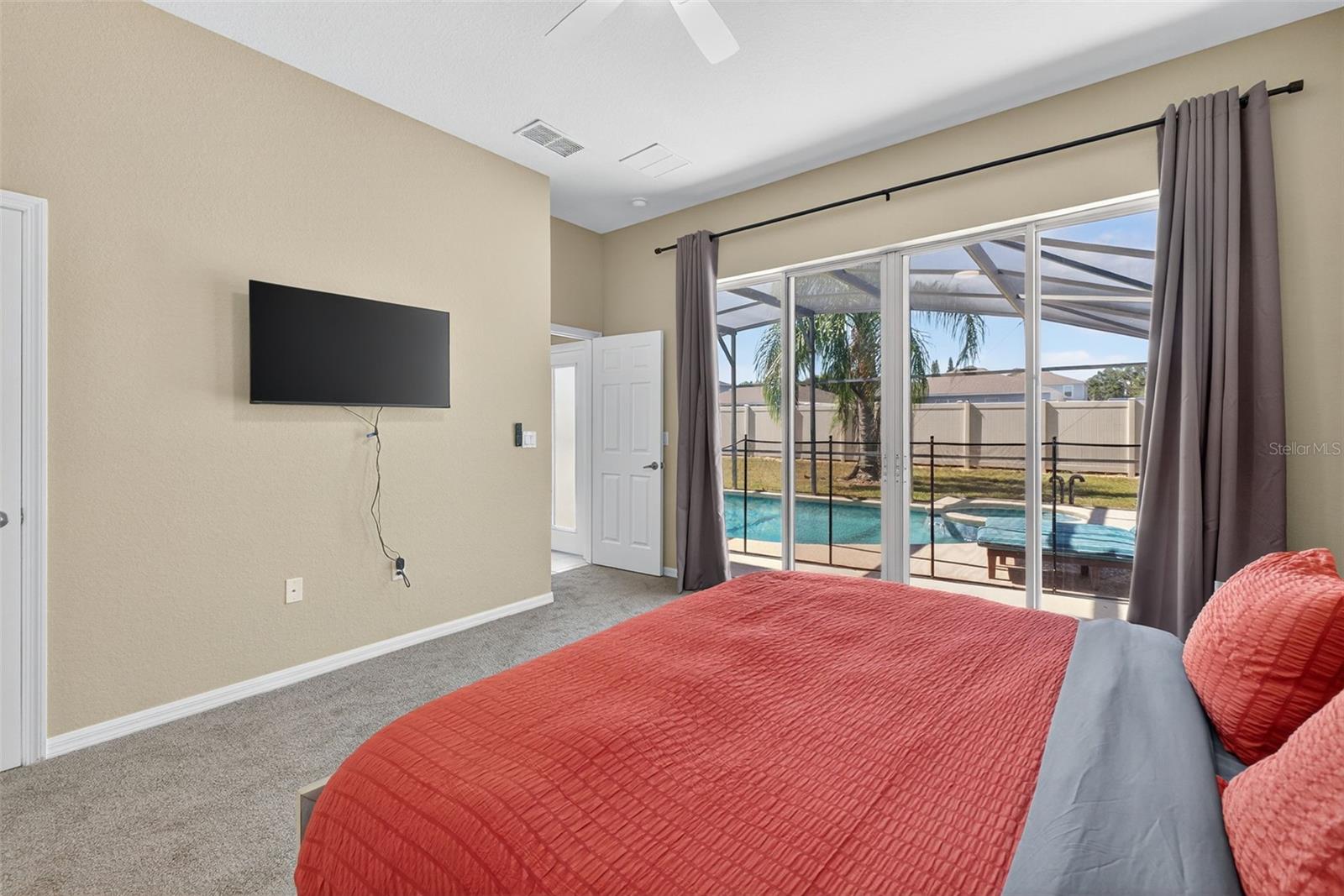724 ANDALUSIA LOOP