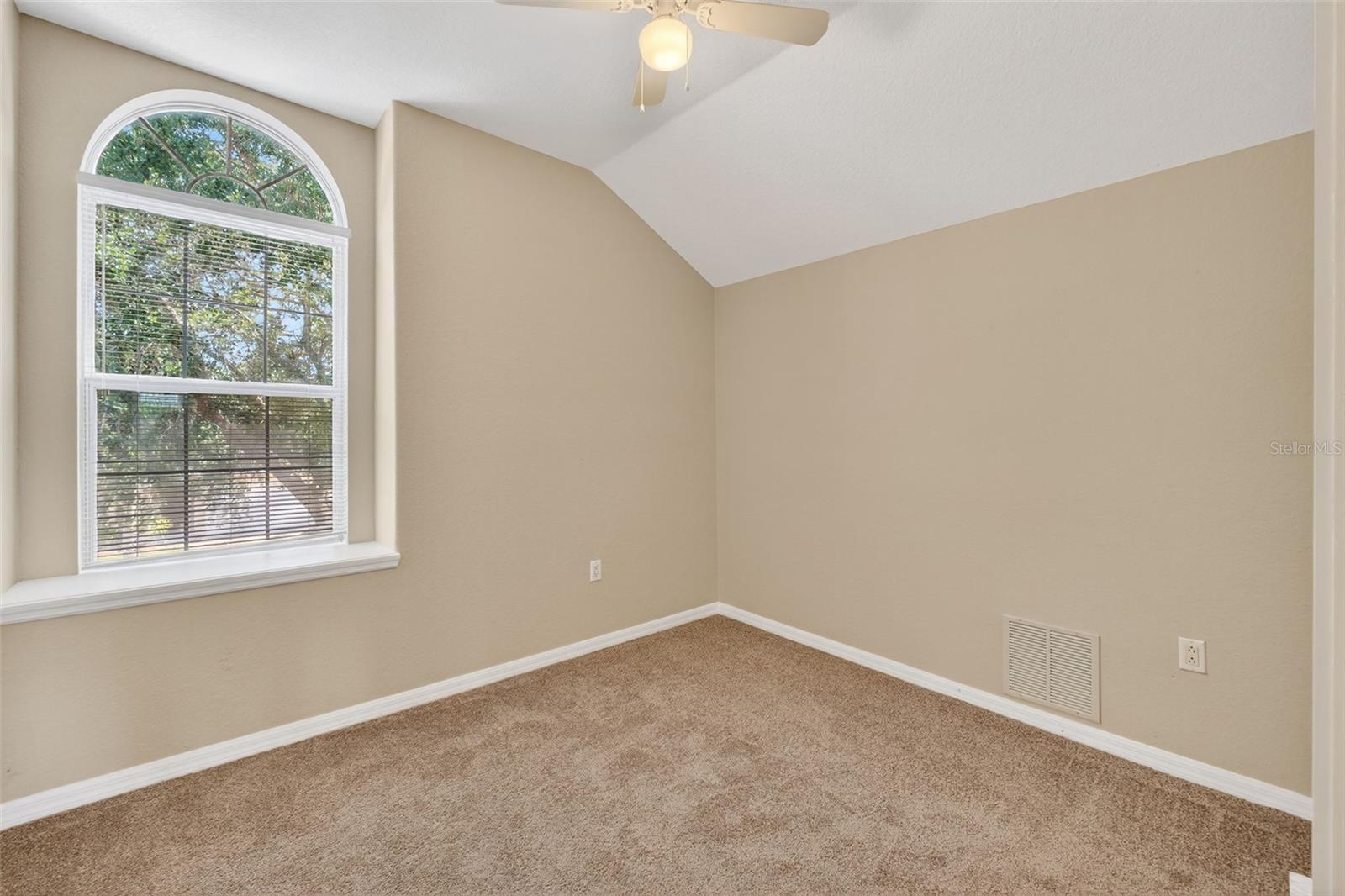 724 ANDALUSIA LOOP