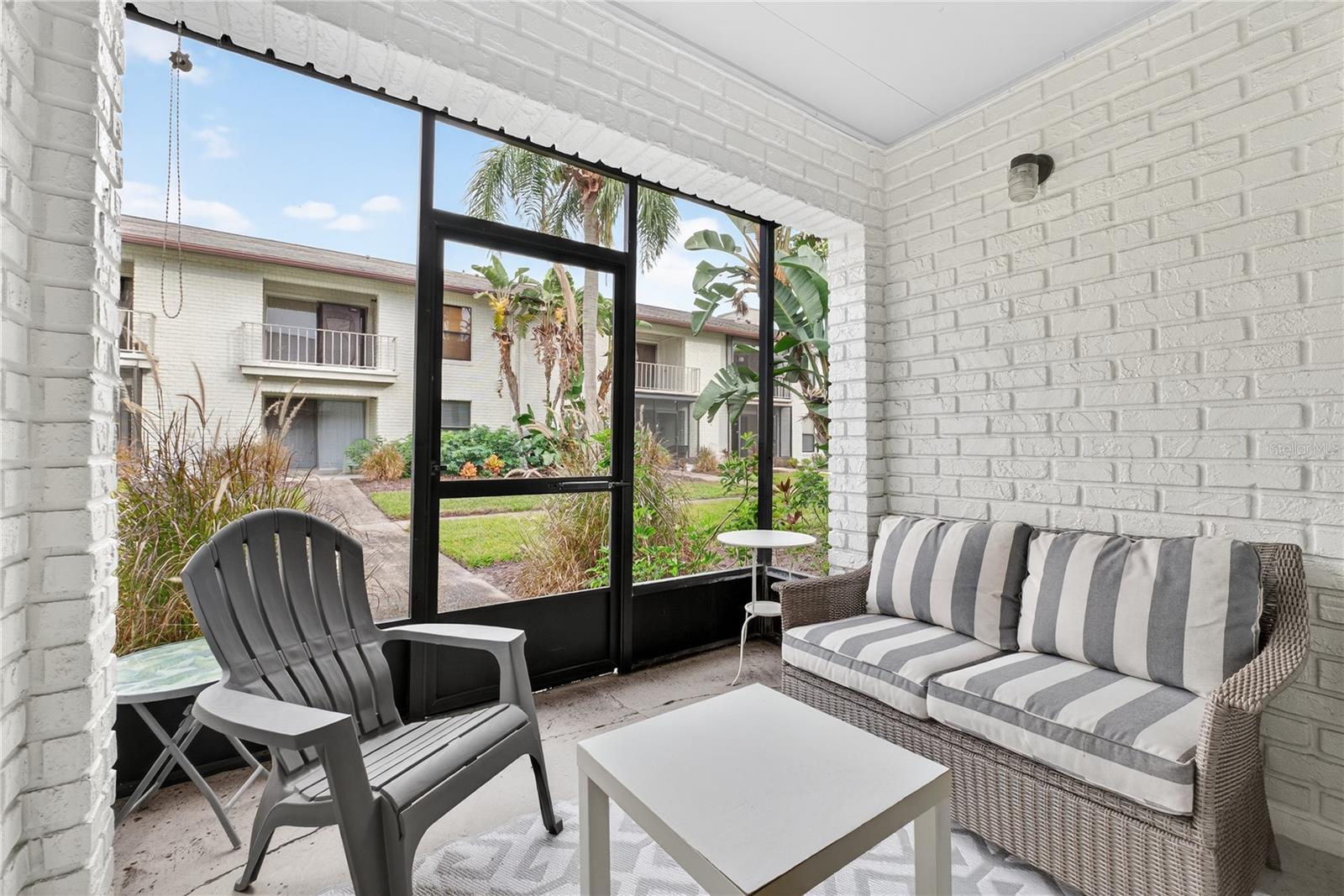 3016 PLAZA TERRACE DR #3016