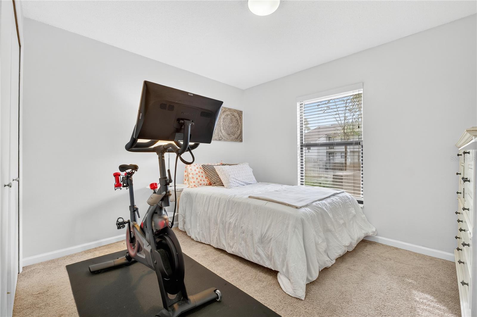 3016 PLAZA TERRACE DR #3016