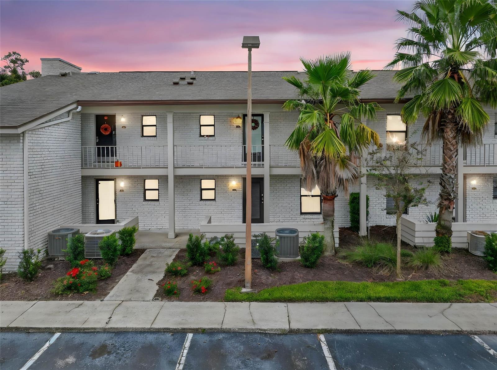 3016 PLAZA TERRACE DR #3016