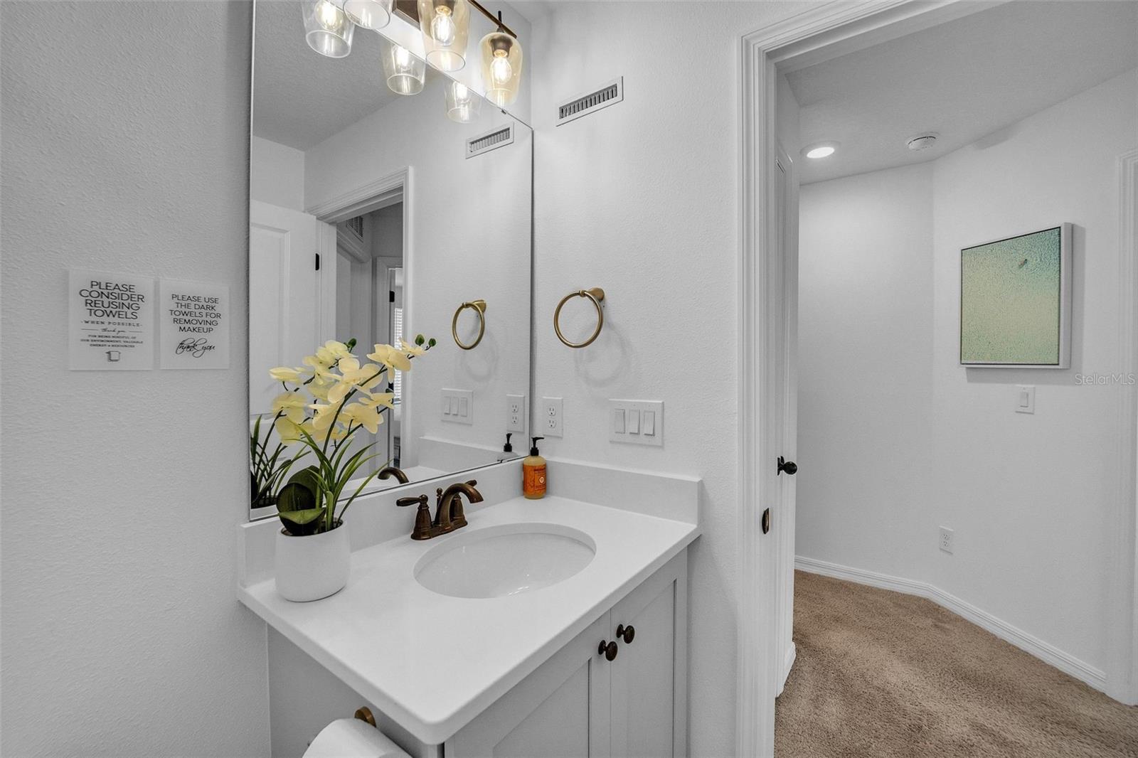 823 LONGBOAT DR