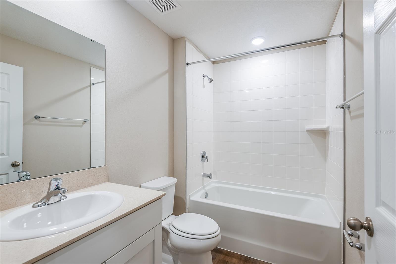 4720 ROLLING LAKE LN