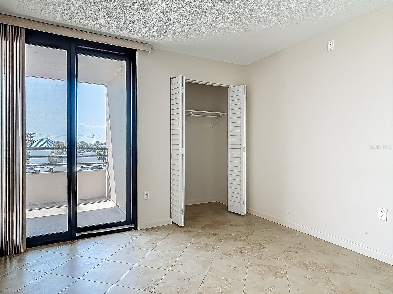 1 OCEANS WEST BLVD #2A1