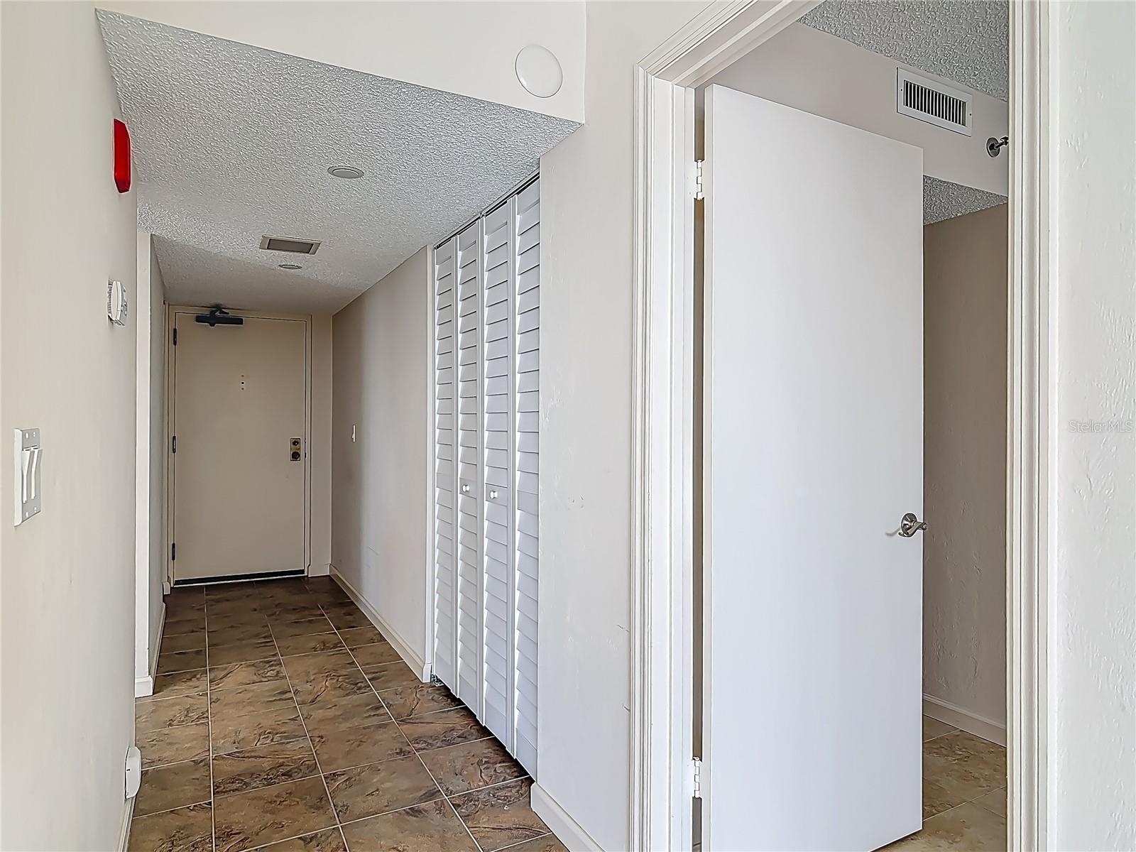 1 OCEANS WEST BLVD #2A1