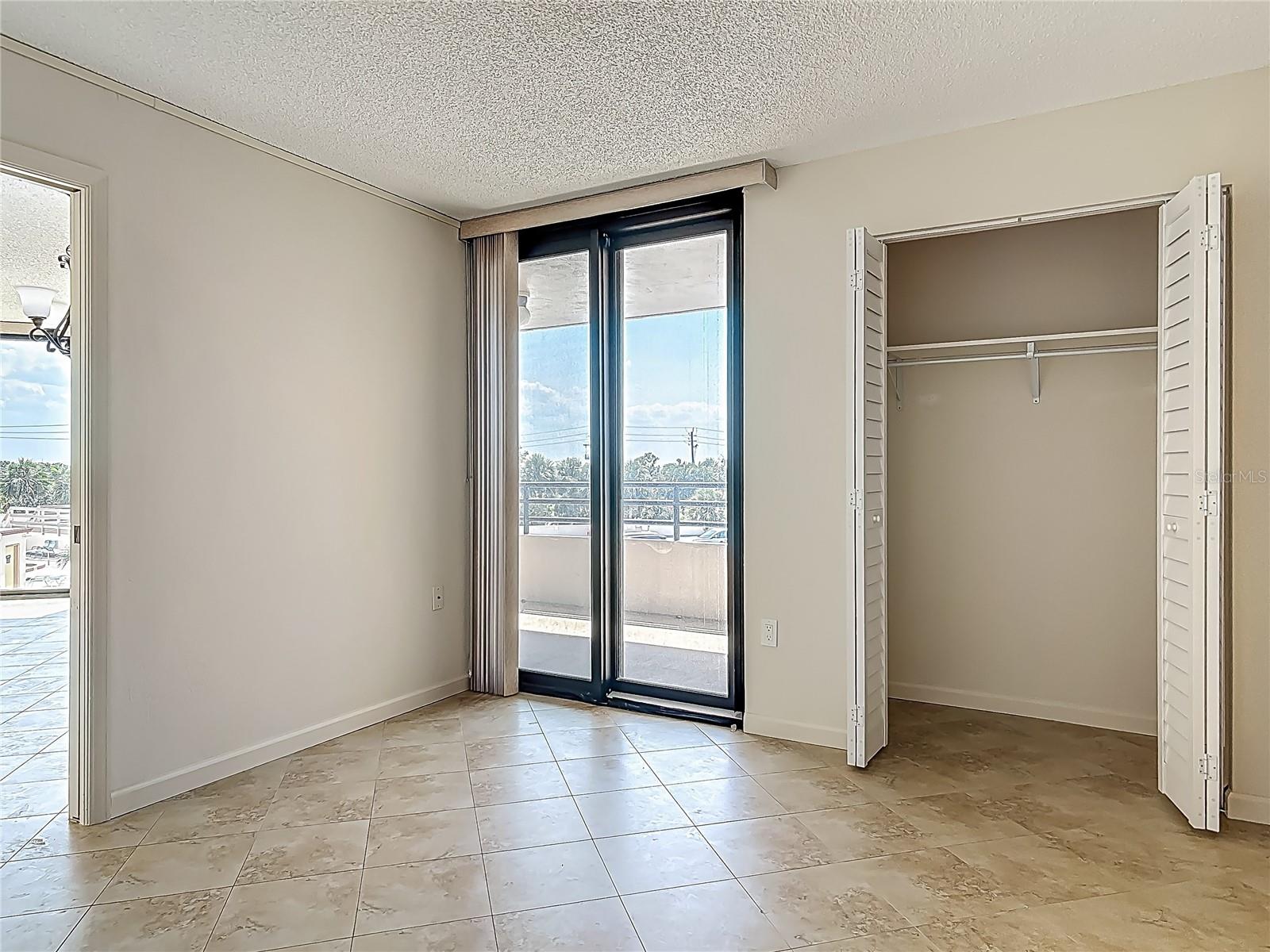 1 OCEANS WEST BLVD #2A1