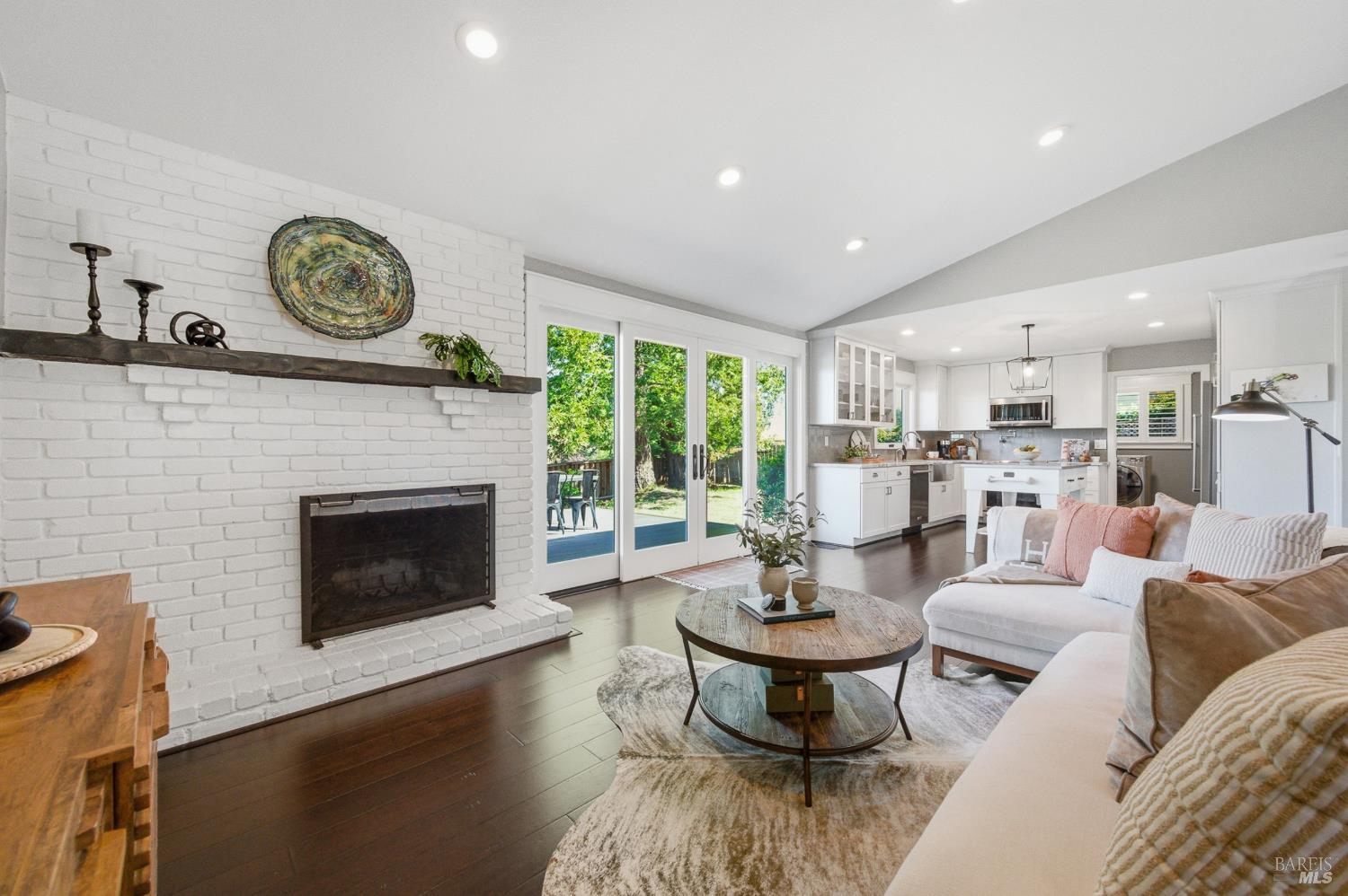 3392 Royal Court