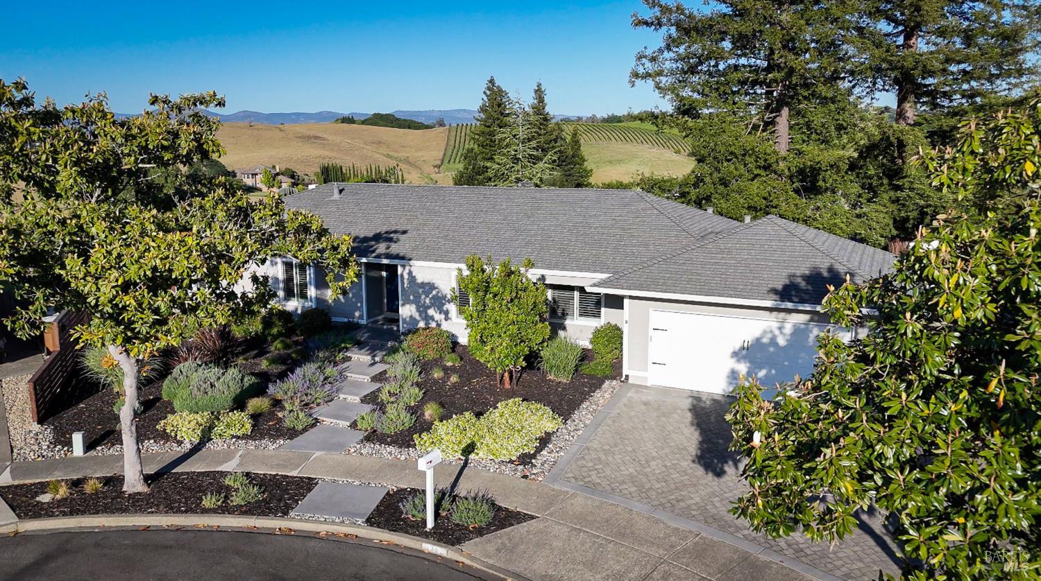 3392 Royal Court