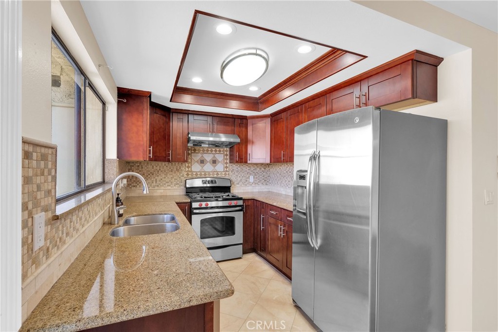 27937 Ridgebluff Court