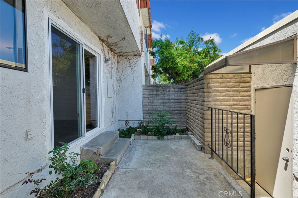 27937 Ridgebluff Court