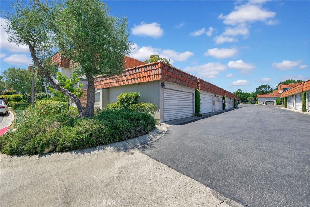 27937 Ridgebluff Court