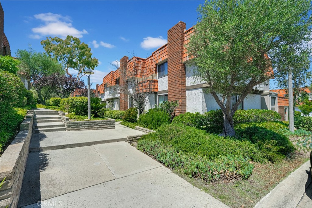 27937 Ridgebluff Court