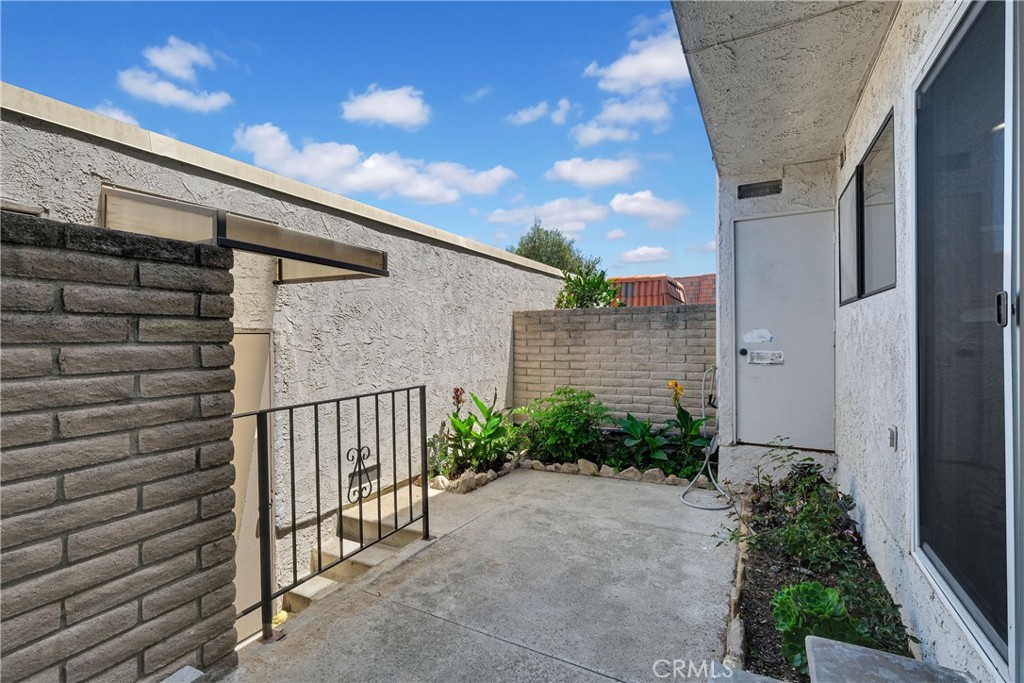 27937 Ridgebluff Court