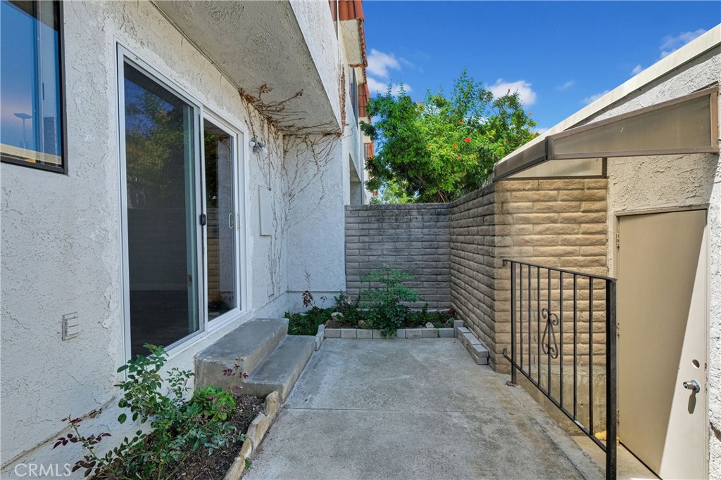 27937 Ridgebluff Court