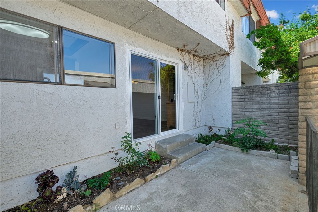 27937 Ridgebluff Court