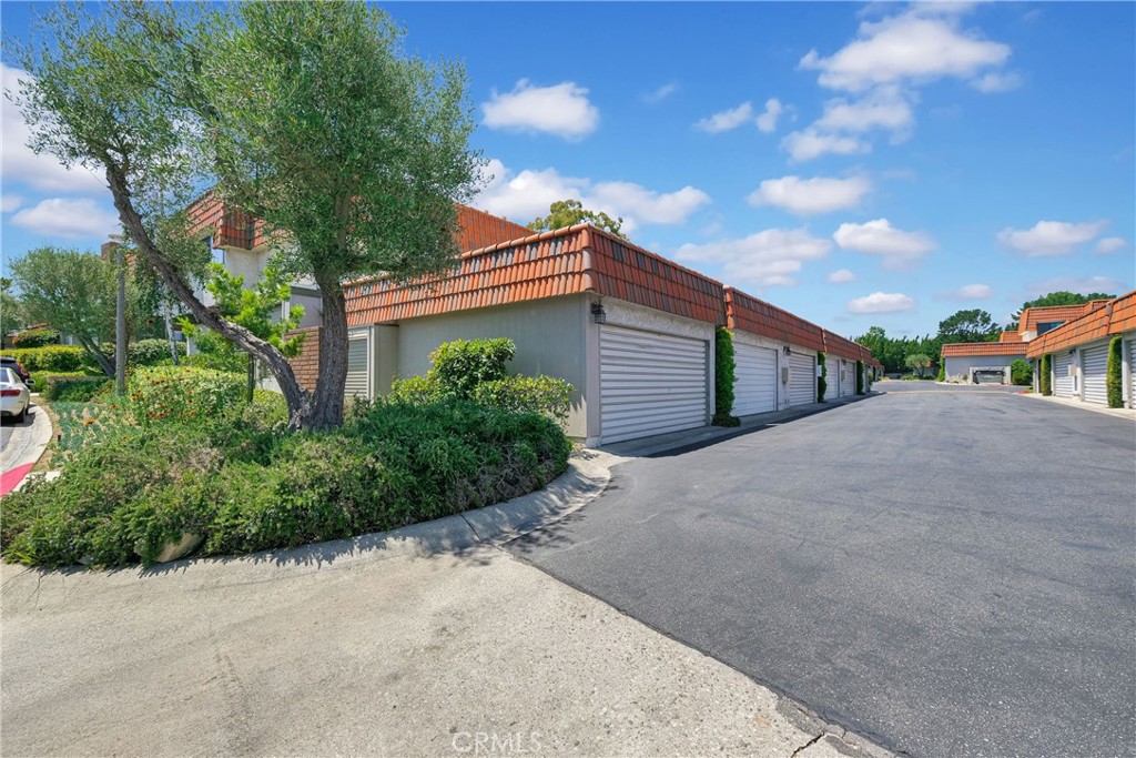 27937 Ridgebluff Court