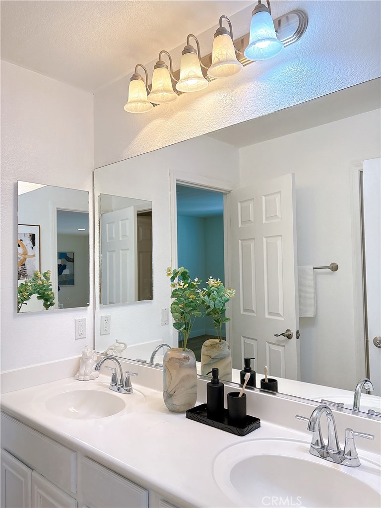 6239 Cedar Creek Road