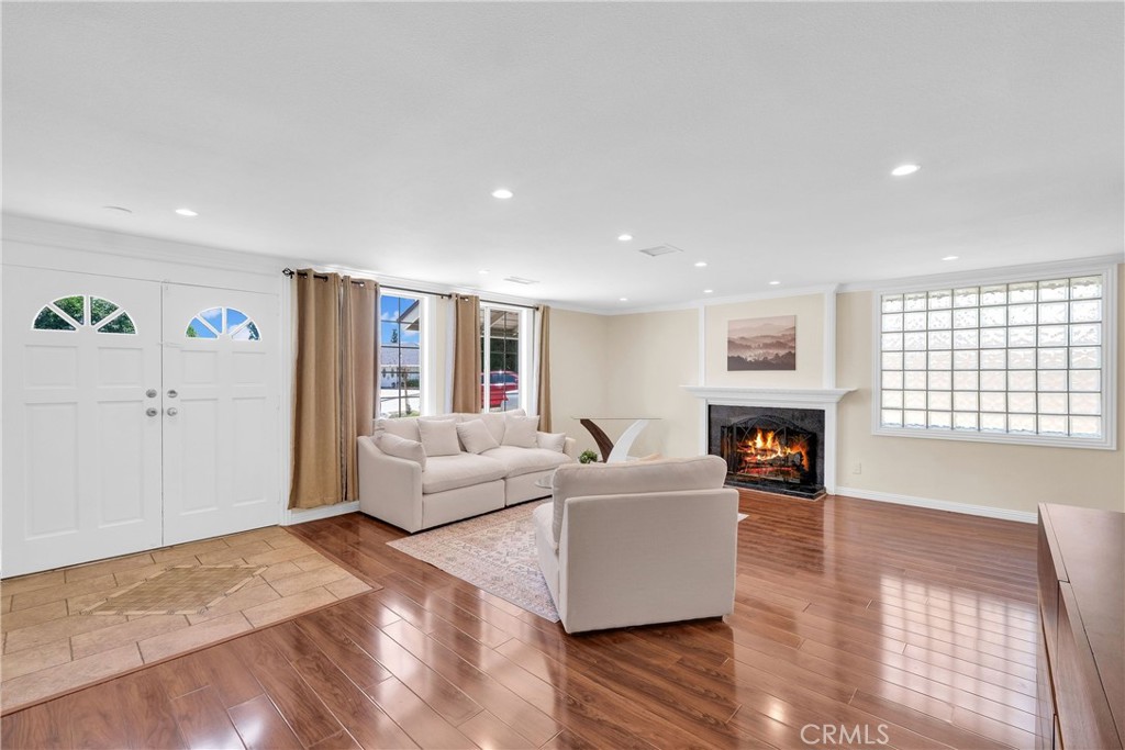 344 S Frankfurt Avenue