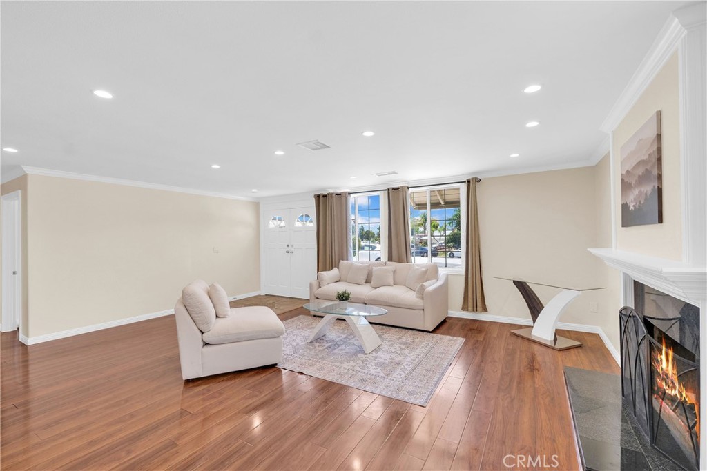 344 S Frankfurt Avenue