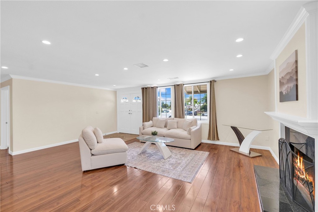 344 S Frankfurt Avenue