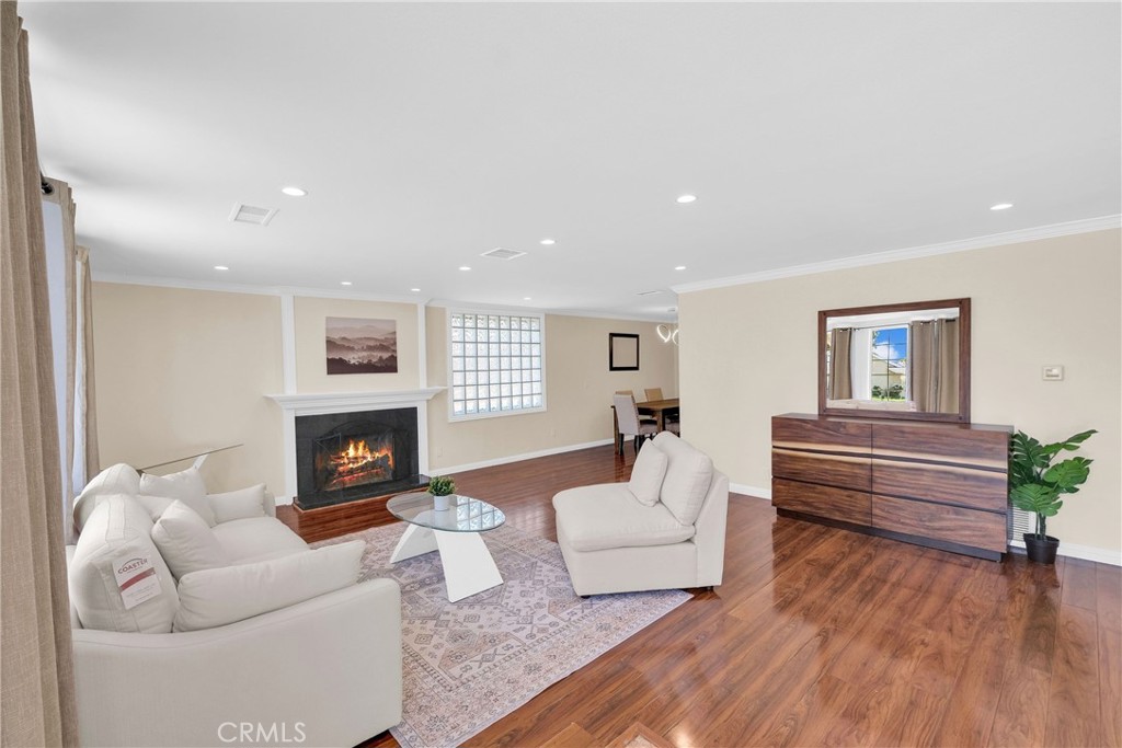 344 S Frankfurt Avenue