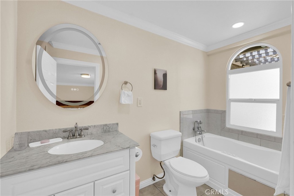 344 S Frankfurt Avenue