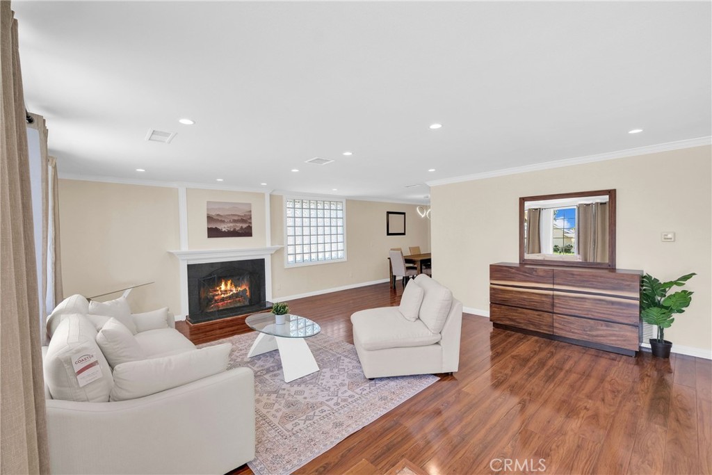 344 S Frankfurt Avenue