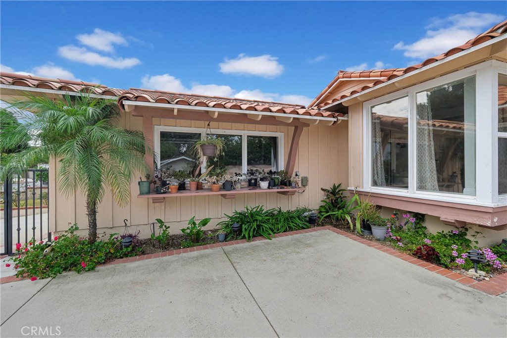 27127 Shorewood Road