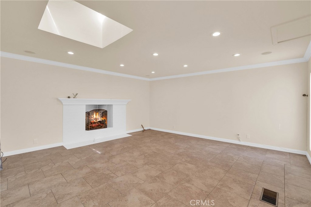 27127 Shorewood Road