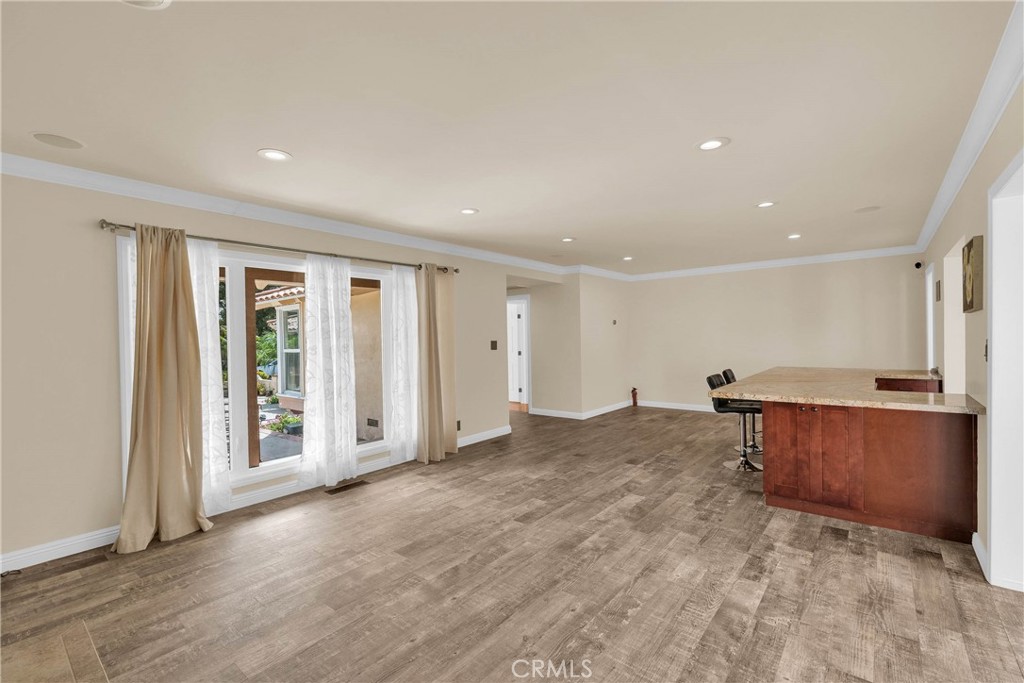 27127 Shorewood Road