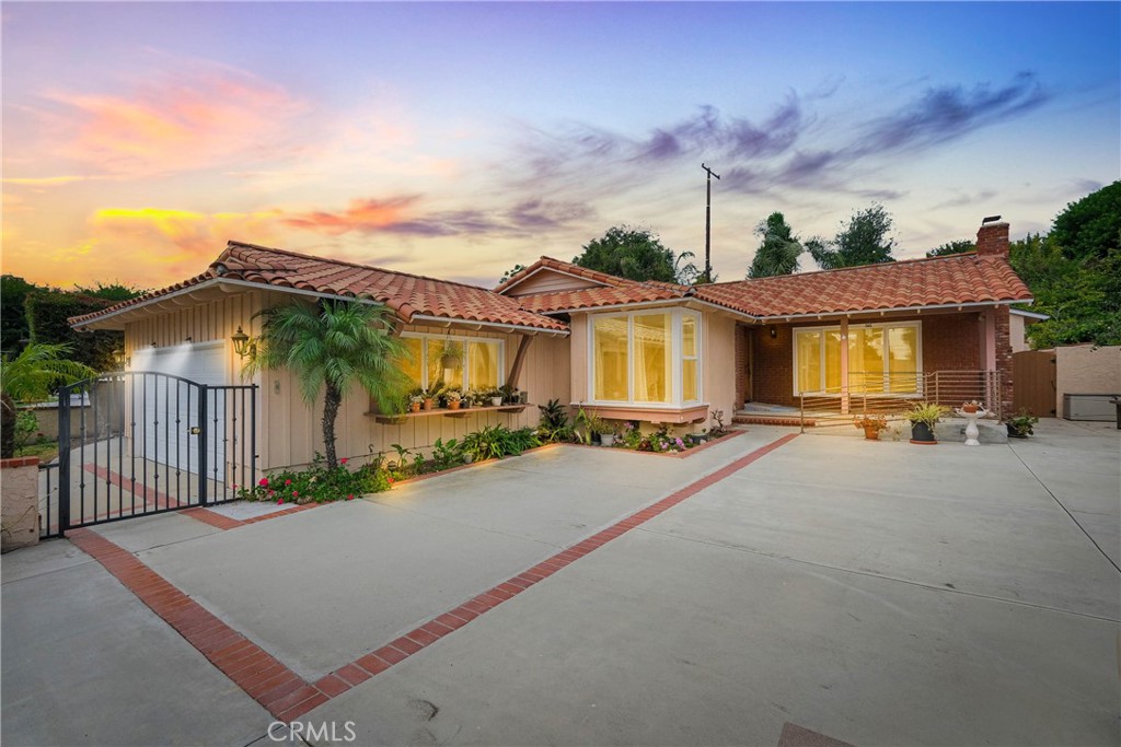 27127 Shorewood Road