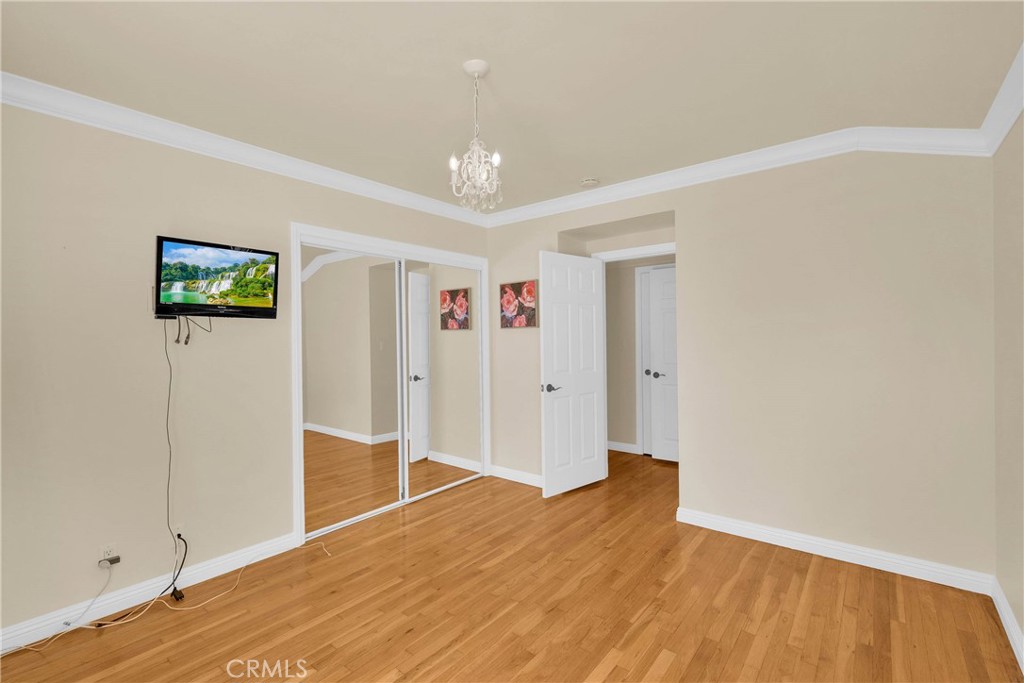 27127 Shorewood Road