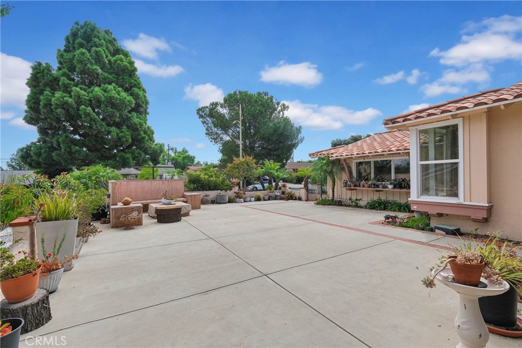 27127 Shorewood Road