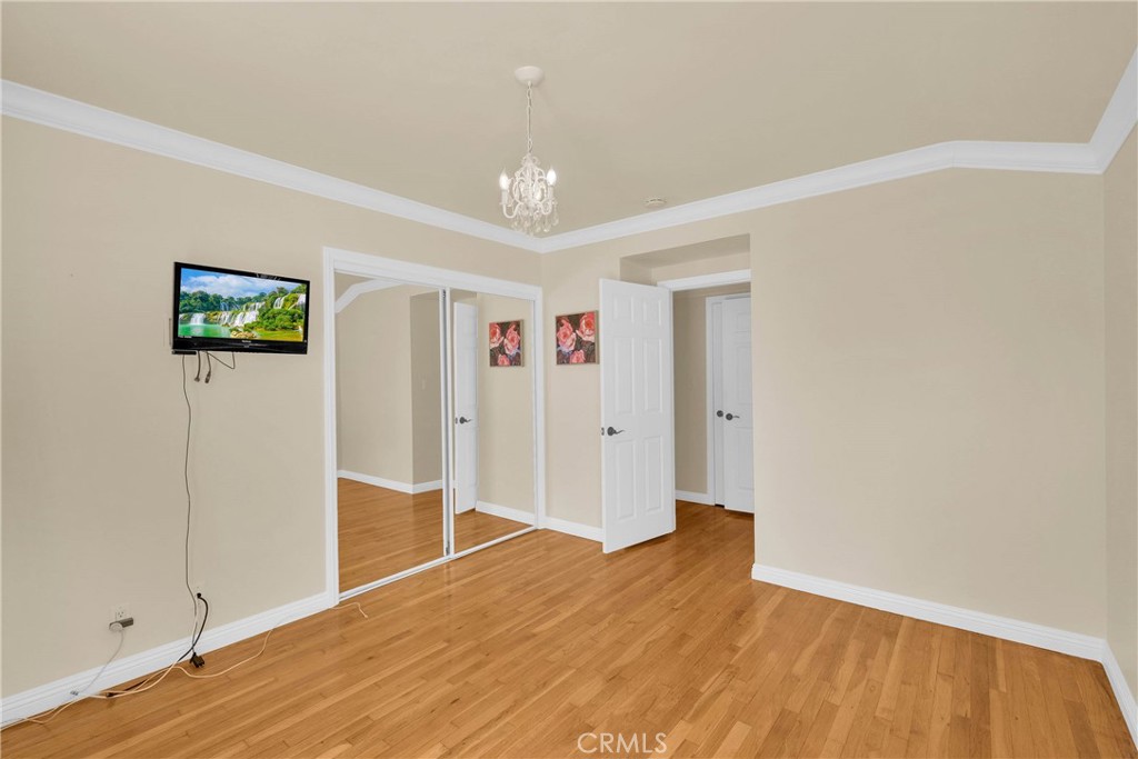 27127 Shorewood Road